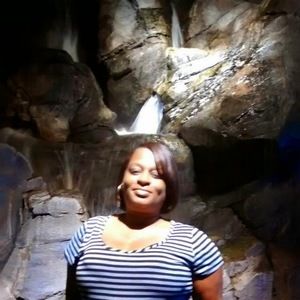 Meet your Posher, Vanessa